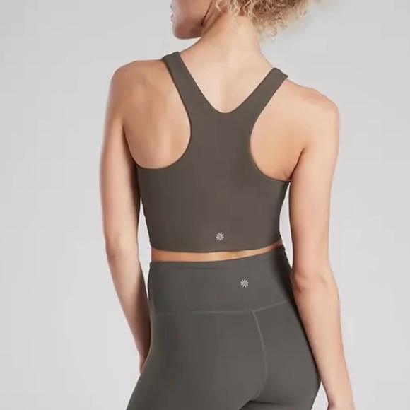 NWT Athleta Conscious Crop D-DD, Arbor Olive - size medium - Picture 4 of 4